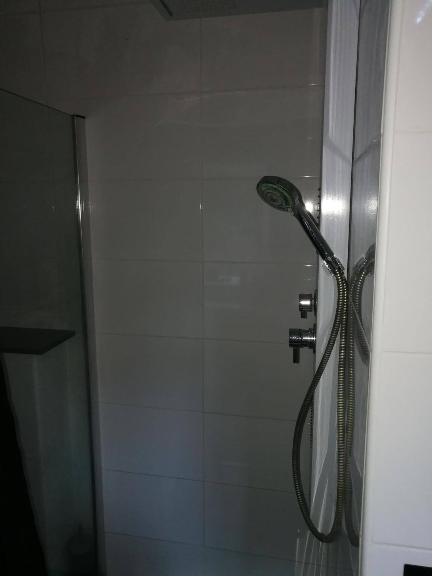 Wohlfuehloase - Zimmer, Appartment - Im Herzen Starnbergs חדר תמונה