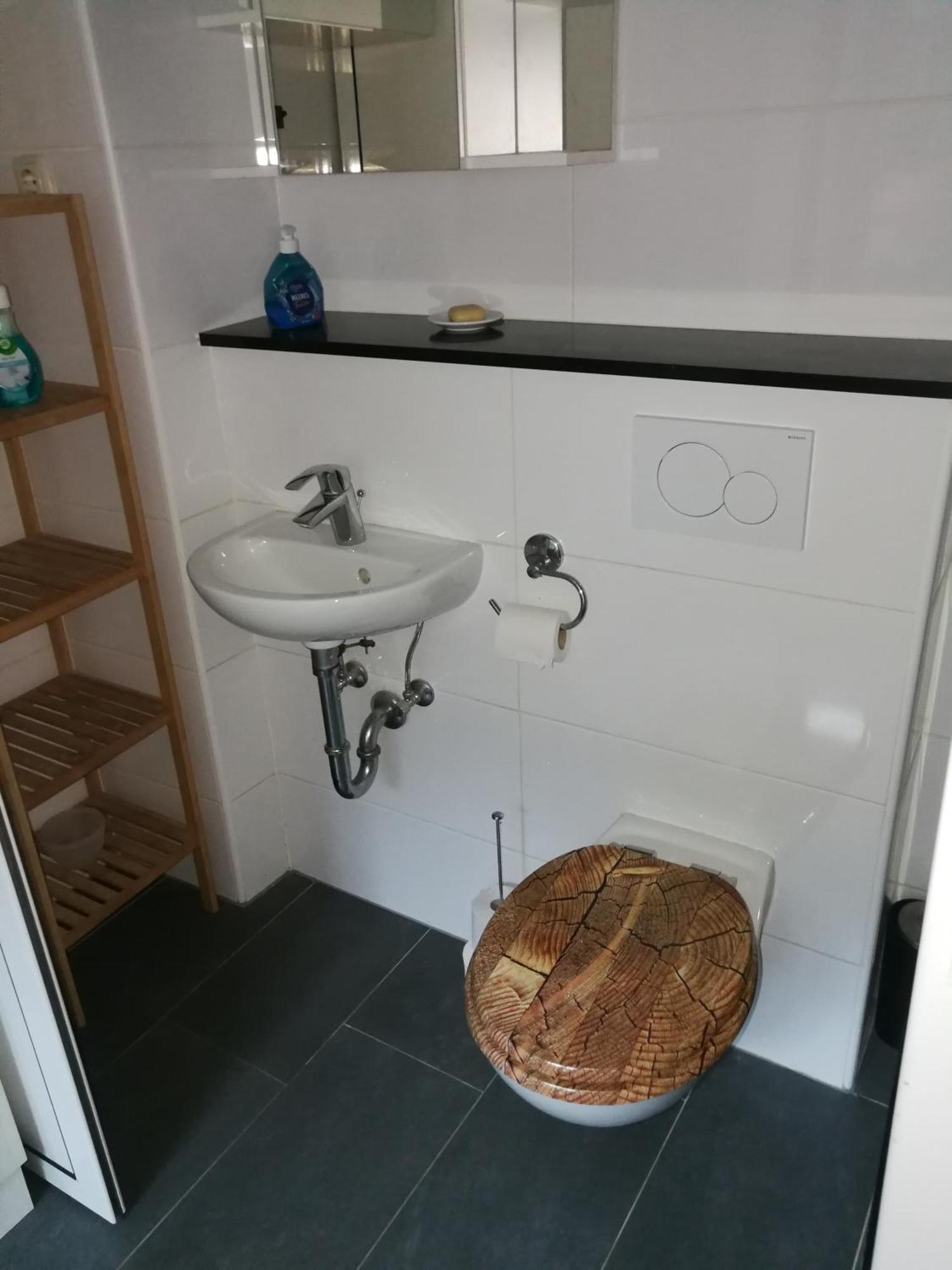Wohlfuehloase - Zimmer, Appartment - Im Herzen Starnbergs חדר תמונה